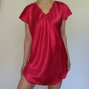 Vintage Secret Treasures Slip / Size Small
